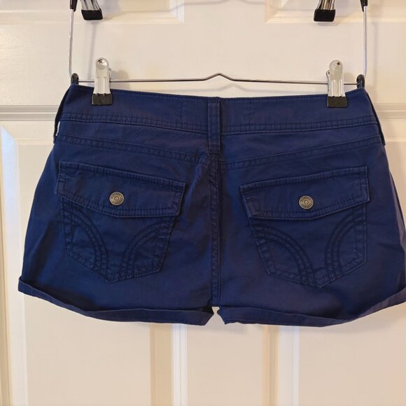 Hollister - Ultra Low-Rise Twill Shortie Shorts (00, w24) - Picture 2 of 5